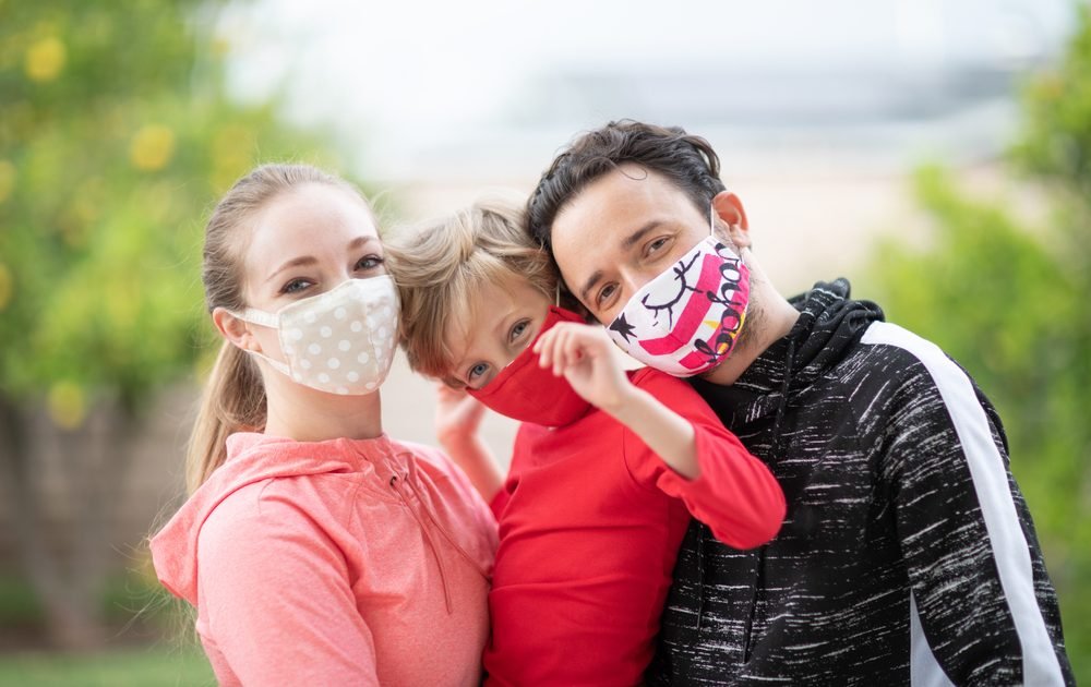 Crianças também devem usar máscaras