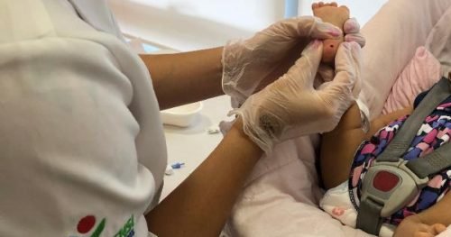 Teste do pezinho pode descobrir doenças imunológicas em recém-nascido